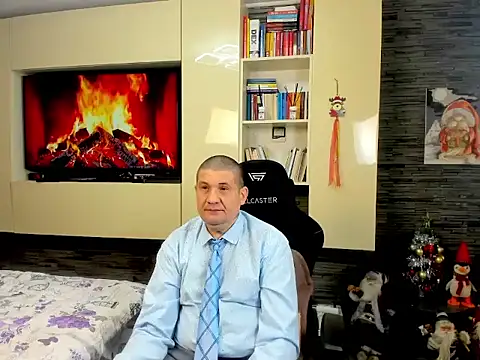 SpartacusDaddy48 online show from February 2026 03:53:01 PM