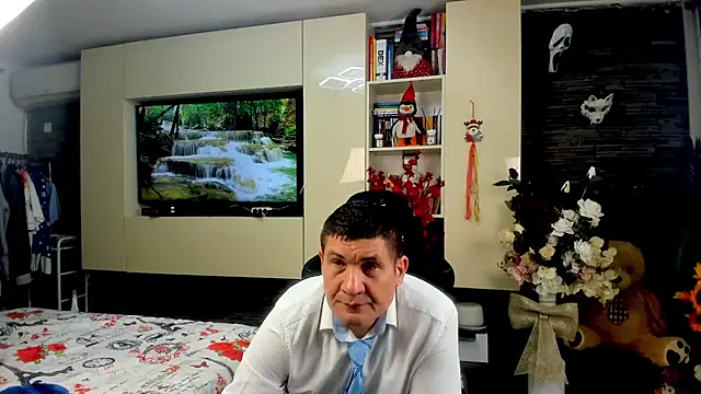 Snapshot of SpartacusDaddy48 chatting on April 2026 05:39:02 PM SpartacusDaddy48 online show from April 2026 05:39:02 PM