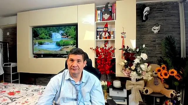 Snapshot of SpartacusDaddy48 chatting on April 2026 11:57:01 AM SpartacusDaddy48 online show from April 2026 11:57:01 AM