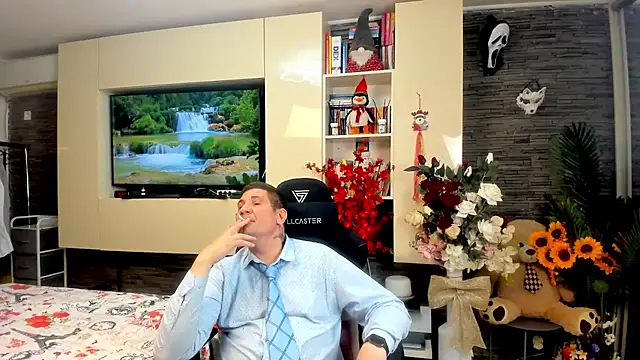 Snapshot of SpartacusDaddy48 chatting on April 2026 01:41:02 PM SpartacusDaddy48 online show from April 2026 01:41:02 PM