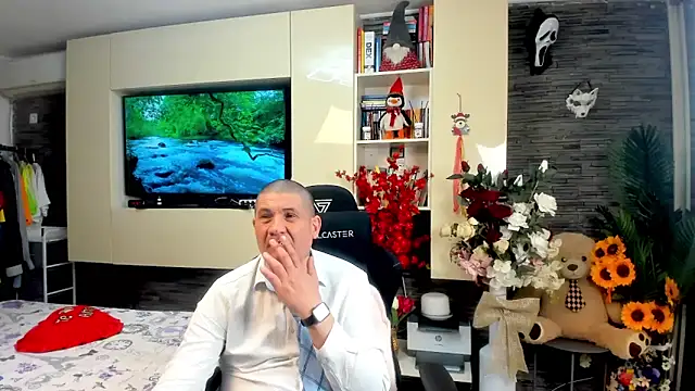 Snapshot of SpartacusDaddy48 chatting on May 2026 11:49:01 AM SpartacusDaddy48 online show from May 2026 11:49:01 AM