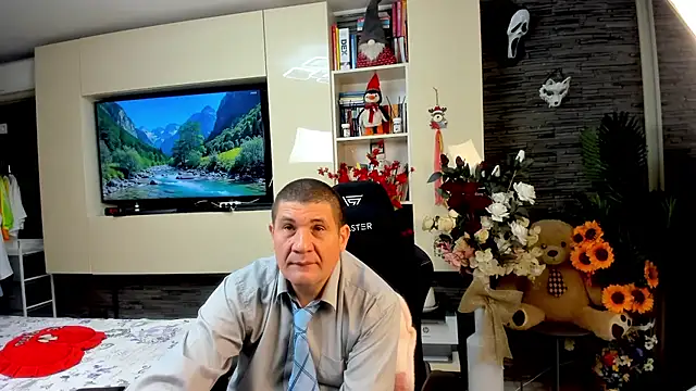 Snapshot of SpartacusDaddy48 chatting on May 2026 05:27:01 AM SpartacusDaddy48 online show from May 2026 05:27:01 AM