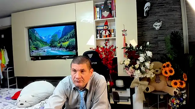 Snapshot of SpartacusDaddy48 chatting on May 2026 12:40:02 AM SpartacusDaddy48 online show from May 2026 12:40:02 AM