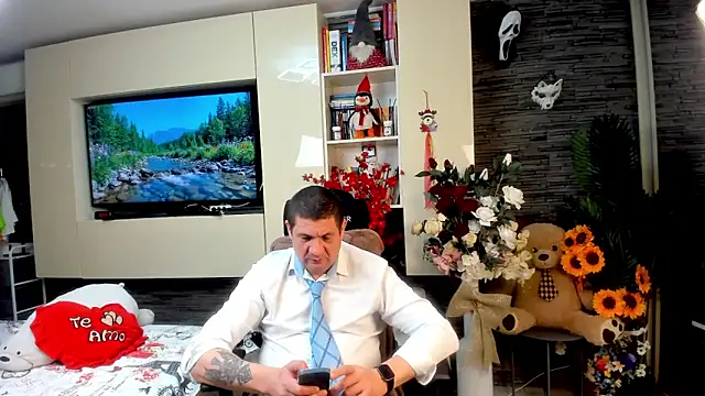 Snapshot of SpartacusDaddy48 chatting on May 2026 03:45:02 AM SpartacusDaddy48 online show from May 2026 03:45:02 AM