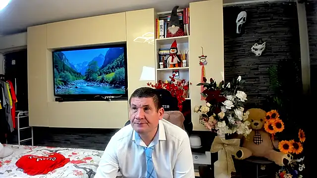Snapshot of SpartacusDaddy48 chatting on May 2026 02:19:02 AM SpartacusDaddy48 online show from May 2026 02:19:02 AM