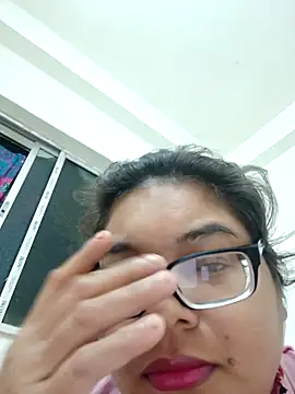 Elie couple143 online show from December 2025 07:09:01 PM