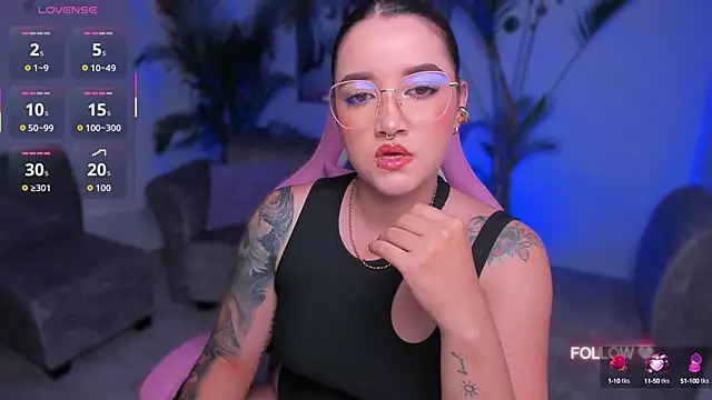 lunaarose online show from September 2025 04:12:02 AM