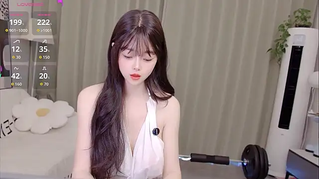 Snapshot of uikyy1 chatting on July 2026 07:04:02 AM uikyy1 online show from July 2026 07:04:02 AM
