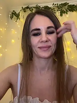 LucieMack online show from April 2026 07:58:02 PM