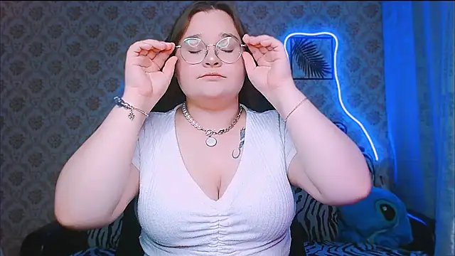 InLoveWithLife26 online show from September 2025 07:06:02 PM