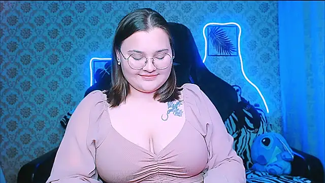 InLoveWithLife26 online show from October 2025 07:20:02 PM