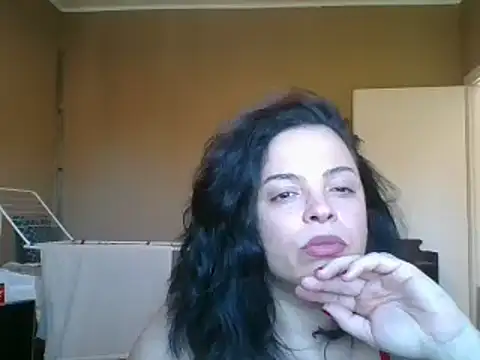 ITALIANASISIXX online show from April 2026 03:09:01 PM