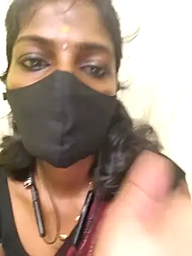 Snapshot of Honey_rosetamil chatting on May 2026 11:09:01 PM Honey rosetamil online show from May 2026 11:09:01 PM