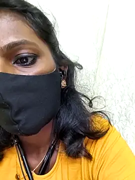 Snapshot of Honey_rosetamil chatting on May 2026 06:37:01 PM Honey rosetamil online show from May 2026 06:37:01 PM