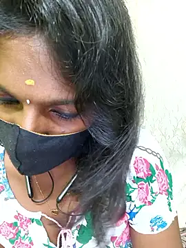 Snapshot of Honey_rosetamil chatting on May 2026 12:10:02 PM Honey rosetamil online show from May 2026 12:10:02 PM
