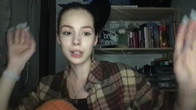 Yuna5343 online show from September 2025 10:34:01 PM