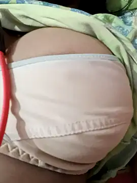 Snapshot of kaviyaponnu0987 chatting on September 2025 01:48:02 PM kaviyaponnu0987 online show from September 2025 01:48:02 PM