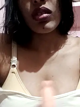 Snapshot of kaviyaponnu0987 chatting on October 2025 09:24:01 PM kaviyaponnu0987 online show from October 2025 09:24:01 PM