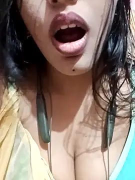 Snapshot of kaviyaponnu0987 chatting on October 2025 07:57:02 PM kaviyaponnu0987 online show from October 2025 07:57:02 PM