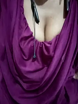 kaviyaponnu0987 online show from February 2026 02:10:02 PM