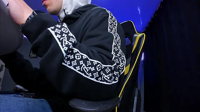 alexgiraldo   online show from October 2025 11:00:02 AM