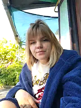 Snapshot of SirWolff chatting on May 2026 04:43:02 AM SirWolff online show from May 2026 04:43:02 AM