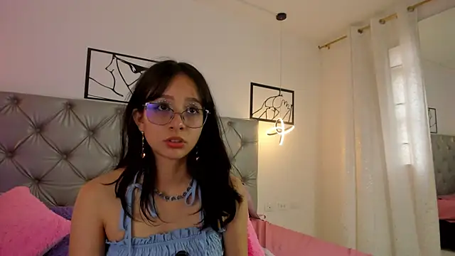 Naughty Couple83 online show from April 2026 07:31:02 PM