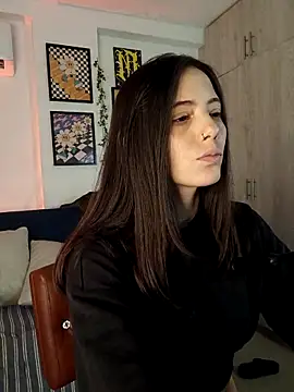 Snapshot of mishelkrave_ chatting on October 2025 01:36:02 AM mishelkrave  online show from October 2025 01:36:02 AM