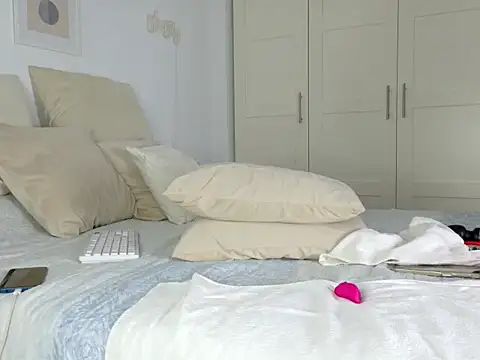 MissFrenchy online show from January 2026 09:42:01 PM