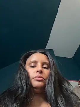 Snapshot of Angelaarayexx chatting on May 2026 01:19:01 PM Angelaarayexx online show from May 2026 01:19:01 PM