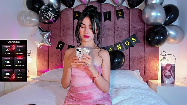 Snapshot of ValeskaZuev1 chatting on September 2025 08:13:02 PM ValeskaZuev1 online show from September 2025 08:13:02 PM