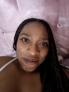 Snapshot of NatashaSilver chatting on September 2025 05:18:01 AM NatashaSilver online show from September 2025 05:18:01 AM