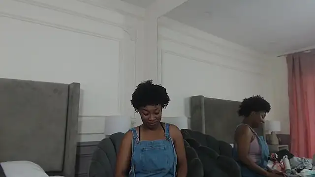 NatashaSilver online show from November 2025 01:22:01 PM