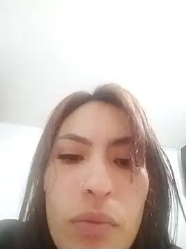 Adarha Ramirez online show from November 2025 03:30:01 AM