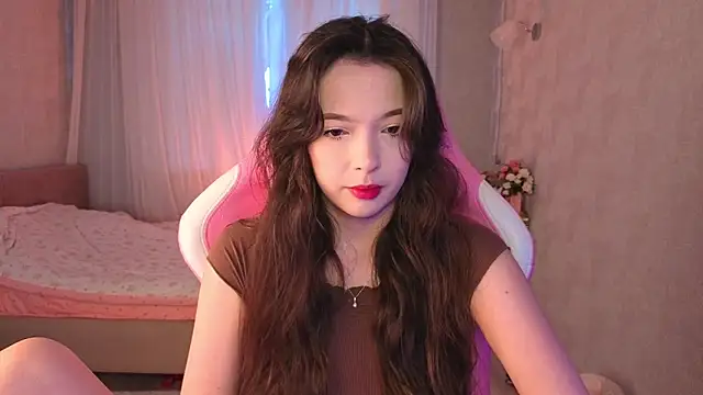 Snapshot of yuna_sunshy chatting on May 2026 01:13:02 AM yuna sunshy online show from May 2026 01:13:02 AM