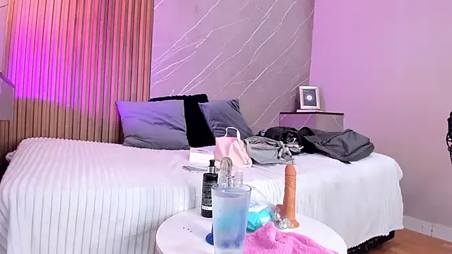 emma  rose1 online show from October 2025 02:33:01 AM