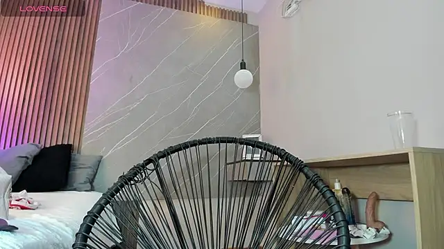 emma  rose1 online show from November 2025 02:12:01 AM