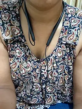 Snapshot of Queen_Nora chatting on June 2026 02:45:01 PM Queen Nora online show from June 2026 02:45:01 PM