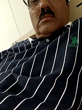 moonflower25 online show from October 2025 02:41:01 PM