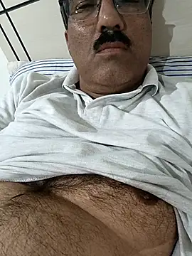 moonflower25 online show from October 2025 05:12:02 PM