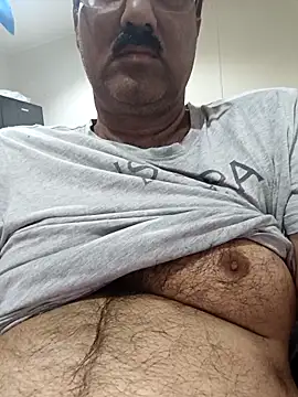 moonflower25 online show from October 2025 05:31:02 AM