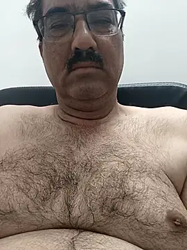 moonflower25 online show from April 2026 12:44:02 AM