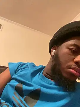 Snapshot of ThickDic28 chatting on October 2025 01:13:02 AM ThickDic28 online show from October 2025 01:13:02 AM