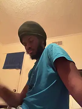 Snapshot of ThickDic28 chatting on November 2025 06:32:01 PM ThickDic28 online show from November 2025 06:32:01 PM