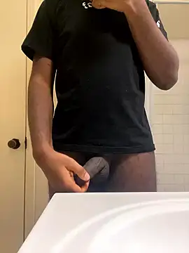 Snapshot of ThickDic28 chatting on January 2026 05:18:01 PM ThickDic28 online show from January 2026 05:18:01 PM