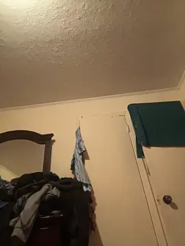 Snapshot of ThickDic28 chatting on February 2026 04:30:01 AM ThickDic28 online show from February 2026 04:30:01 AM