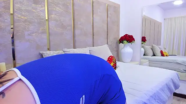 Snapshot of MiaWelkin chatting on September 2025 12:15:01 PM MiaWelkin online show from September 2025 12:15:01 PM