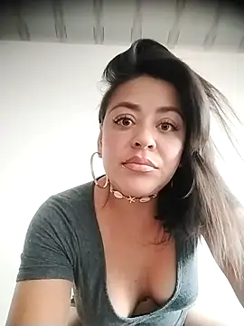 Snapshot of MiaWelkin chatting on September 2025 03:48:02 PM MiaWelkin online show from September 2025 03:48:02 PM