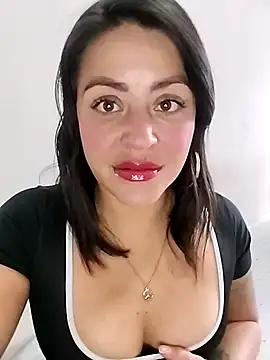 Snapshot of MiaWelkin chatting on October 2025 07:45:01 PM MiaWelkin online show from October 2025 07:45:01 PM