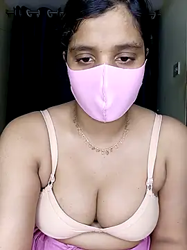 Rose-luckey online show from March 2026 06:15:02 PM